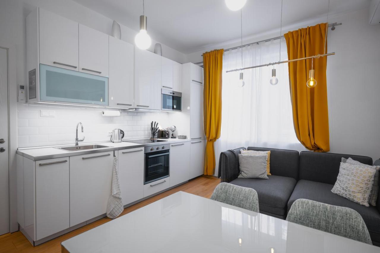 Apartament Modern 2bd Flat With Prime Location And Workspace By Flat Mаnager Sofia