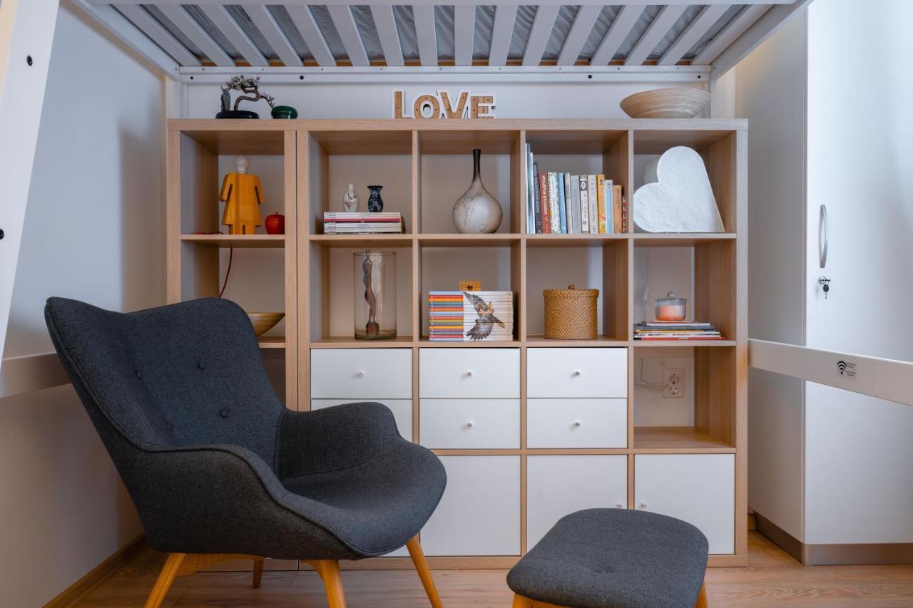 Apartament Modern 2bd Flat With Prime Location And Workspace By Flat Mаnager